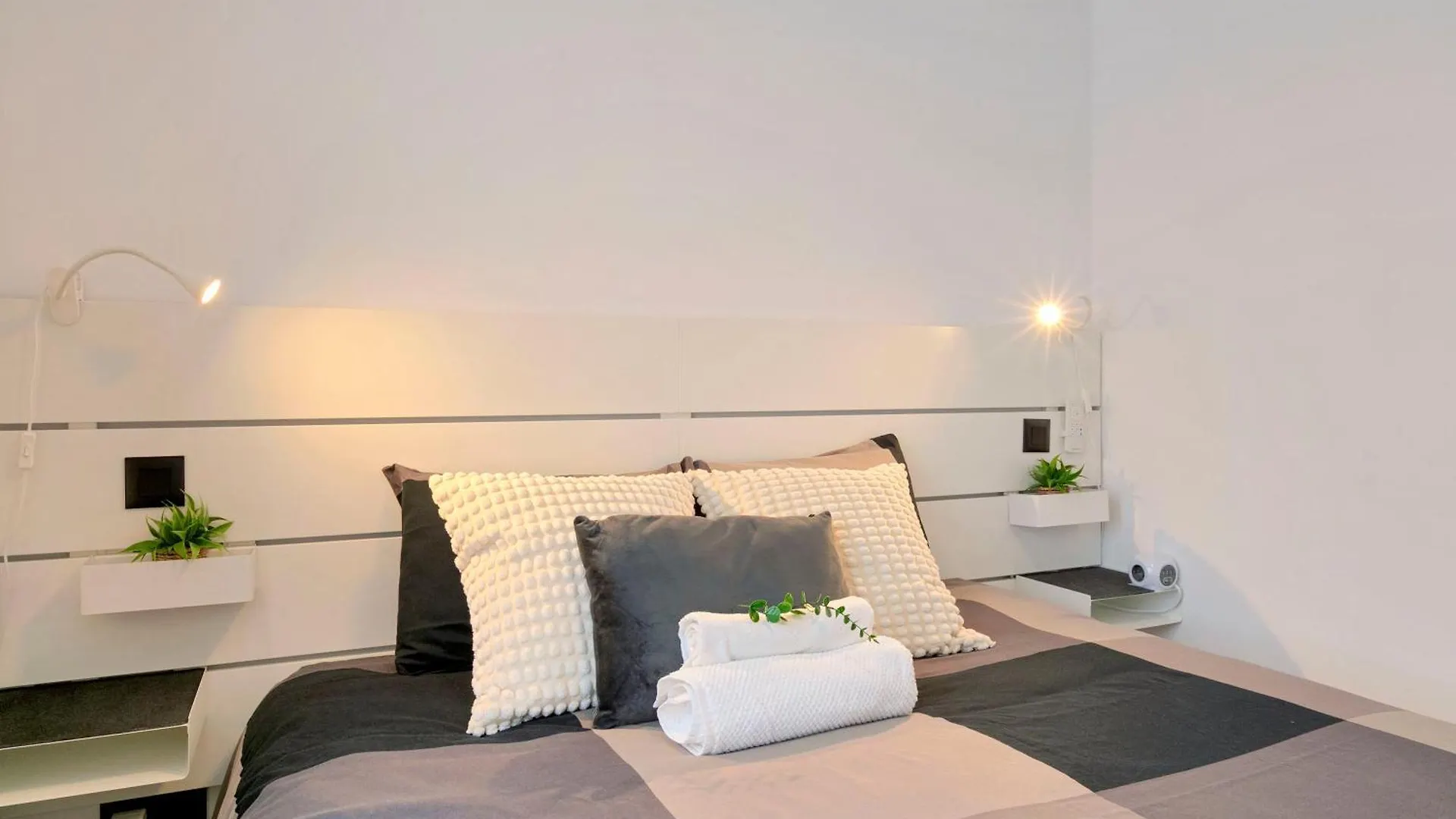 Greenwaves Con Piscina El Medano  Spain