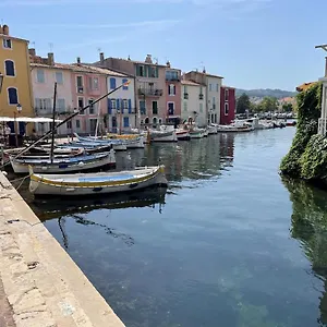 appart-cosy-venise-provencale.fr-provencehotel.com/